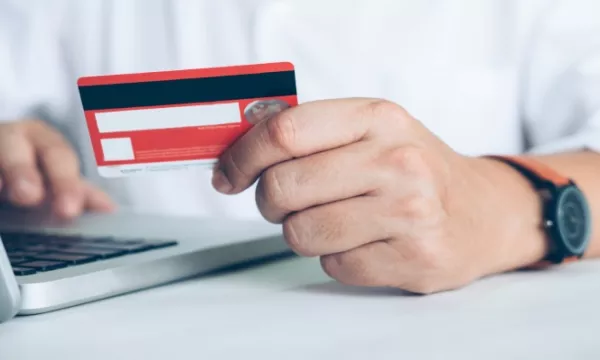 Préstamos a través de tarjetas de crédito no son exclusivos de las vigiladas por la Superintendencia Financiera (Freepik)