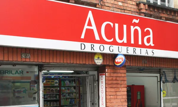 Reviven norma que permite fijar distancia entre farmacias y droguerías (Juan Rivadeneira)