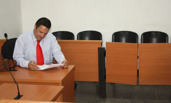 abogado-audiencia-juzgadojuanrivadeneira1-1509241664.jpg