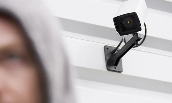 camara-seguridad-vigilanciashut-1509241831.jpg