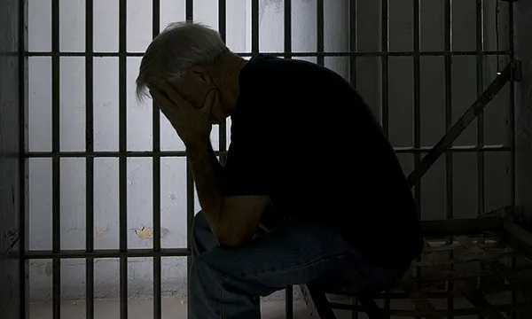 carcel-preso-detenido1big-1509241781.jpg