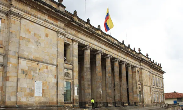 congreso-legislativo-capitoliojose-patino-1509241630.jpg