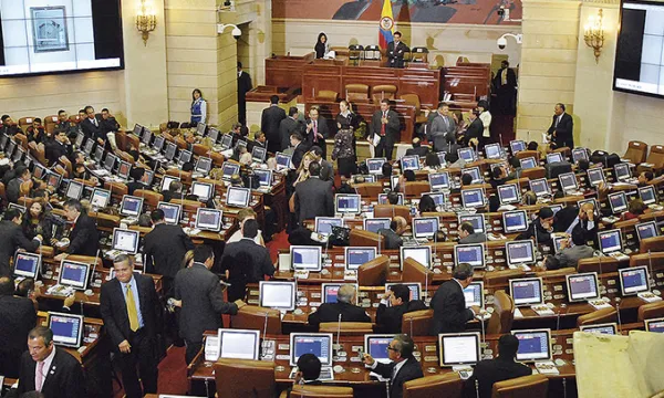 congreso-senado-plenariahp-1509241735.jpg