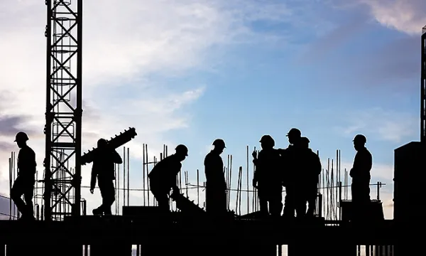 construccion-obreros-trabajadores2shut-1509241999.jpg