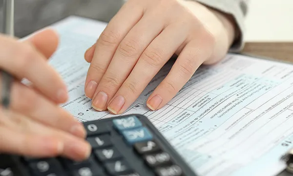 contador-impuestos-cuentas1big-1509241760.jpg