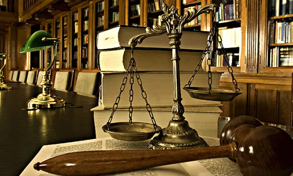derecho-justicia-malletebig-1509242001.jpg