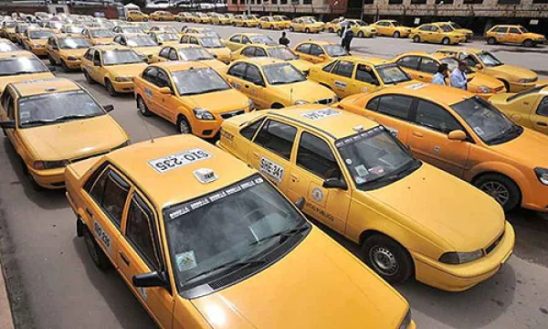 medi-152606taxiset-1509242702.jpg