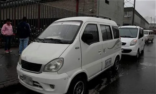medi142307carrosblancos20et-1509242564.jpg