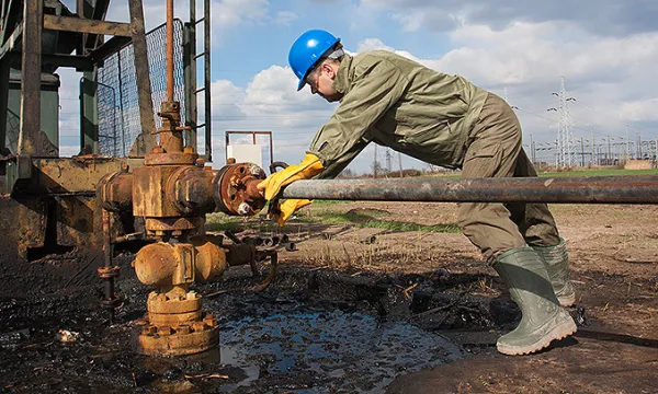 mineria-petroleo-trabajador-ambientebig-1509241627.jpg