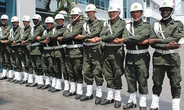 policia-nacional-fuerzas-armadas1ponal-1509241746.jpg