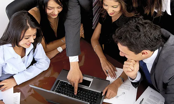 reunion-trabajo-oficina1think-1509241746.jpg