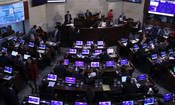 senado-plenaria-congresominhacienda-1509241822.jpg