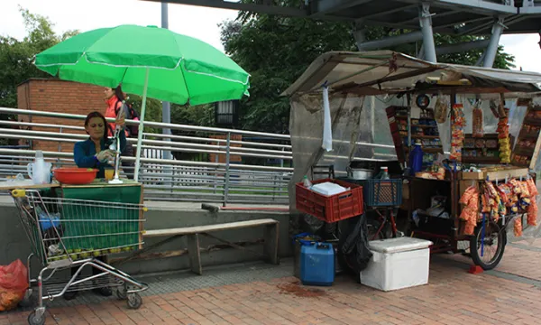 vendedores-ambulantes-comerciojuancamilorivadeneira2-1509241717.jpg