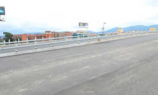 obras-construccion-puentealcaldia-bogota1.jpg