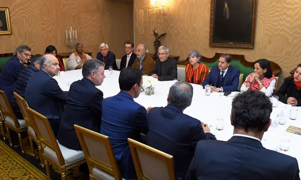 reunion-comision-verdadpresidencia.jpg