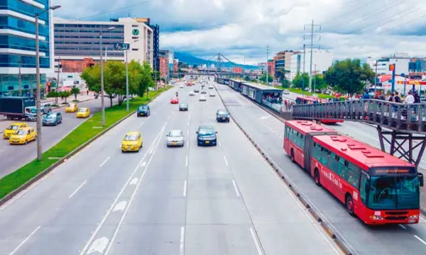 transmilenio-urbano-cuidadbigstock.jpg