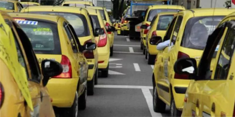 Cambiar el recorrido o trazado de ruta autorizado por el organismo de tránsito es una infracción que da lugar a multa (Mintransporte)