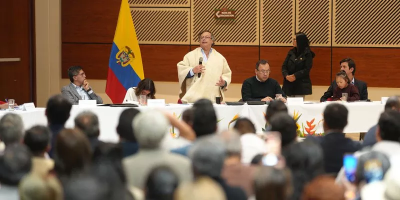 dialogo-lideres-juntas-accion-comunal-duitama(gov).jpg