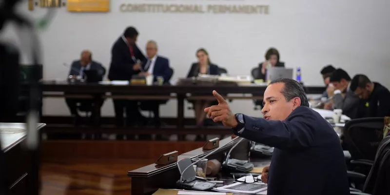 Inicia el trámite de la reforma a la salud de la oposición en el Senado (Senado)