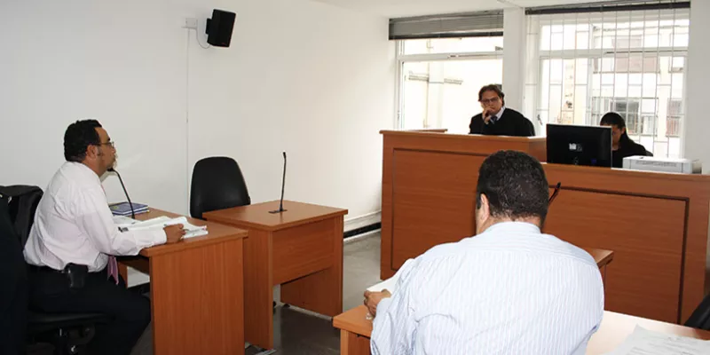 abogado-audiencia-juzgadojuanrivadeneira5-1509241805.jpg