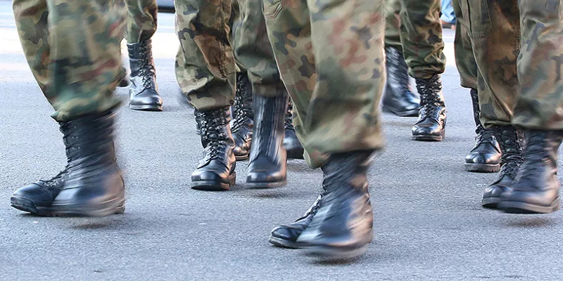 militares-botas-camufladoshut-1509241749.jpg