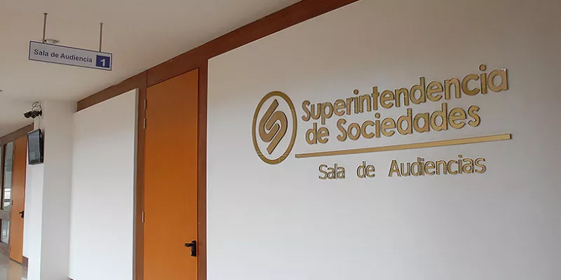 supersociedades-audiencia6hp-1509241859.jpg