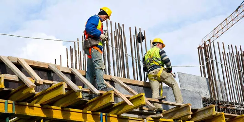 obra-trabajadores-seguridadfreepik.jpg