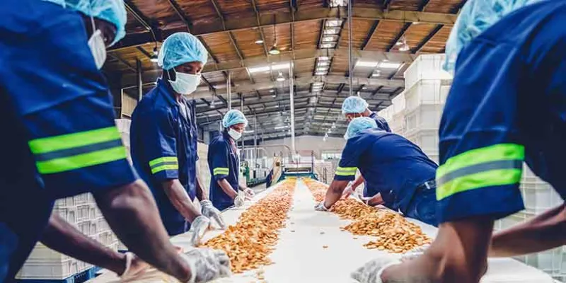 trabajadores-tapabocas-cuidadosgettyimages.jpg